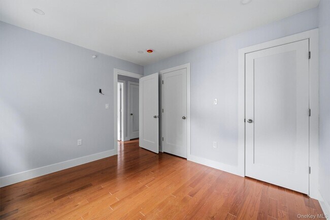 Building Photo - 133 N Miller St