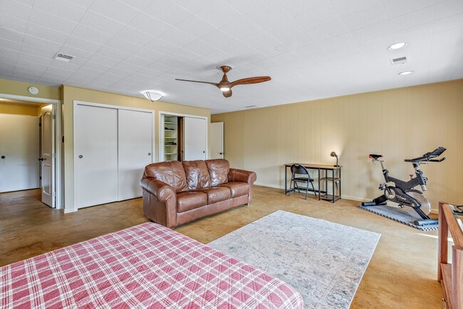 Building Photo - 7261 Dockside Ln