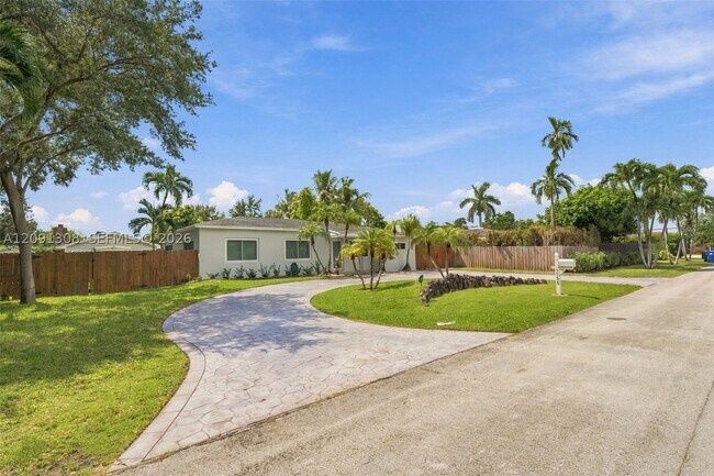 Building Photo - 7120 SW 58th St