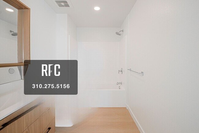 Building Photo - Welcome to the Gramercy