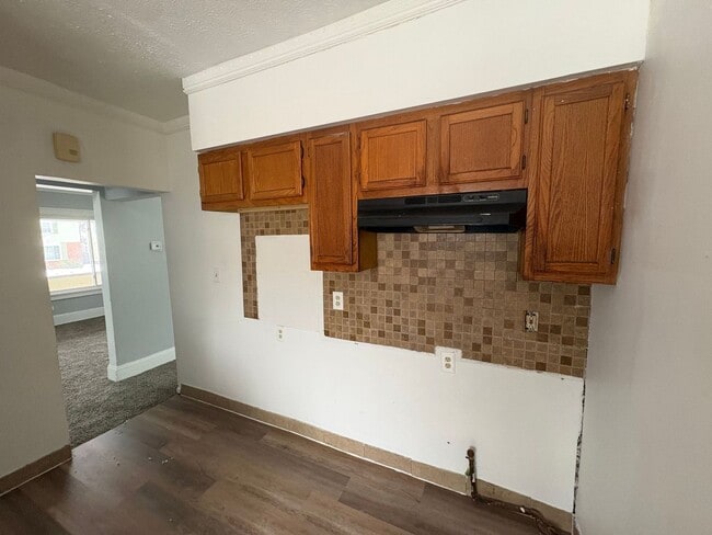 Building Photo - 1007 Elbon Rd