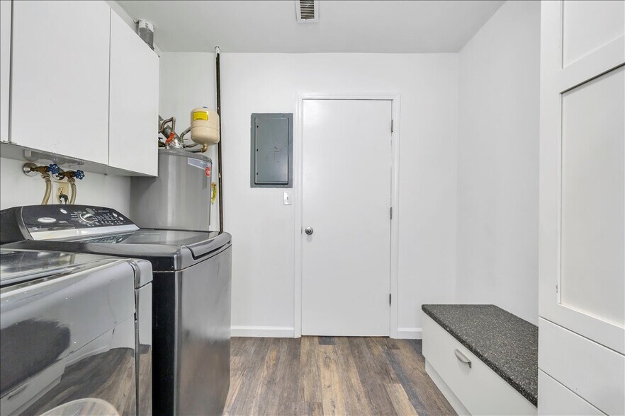 Utility room - 1802 Edmund Ave NE