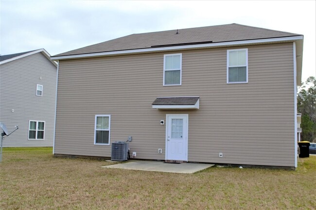 Building Photo - 44 Hartland Ct