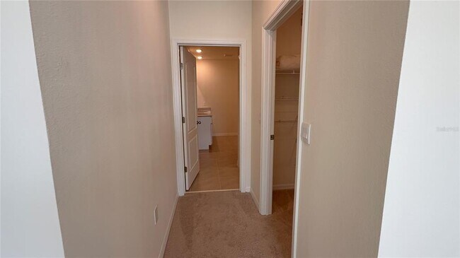 Building Photo - 504 Taylor Grvs St