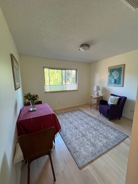 Building Photo - 1421 Elm Dr