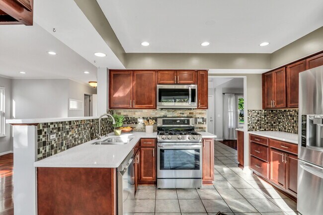 Building Photo - 1282 Berkshire Ln