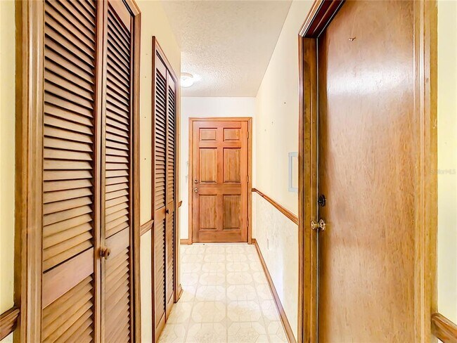 Building Photo - 5515 Albert Dr