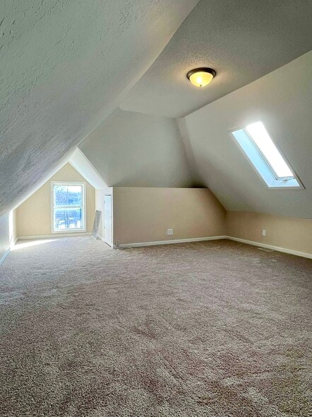 Building Photo - 441 York Ave