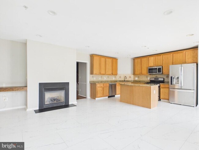 Building Photo - 4587 Whittemore Pl