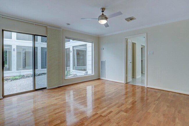 Building Photo - 13819 Starhill Ct