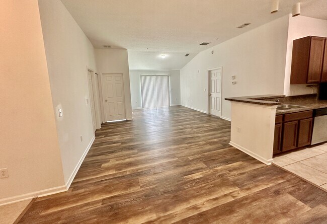 Building Photo - 209 Larkin Pl