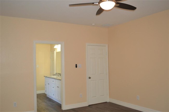 Building Photo - 6210 Marble Hollow Ln