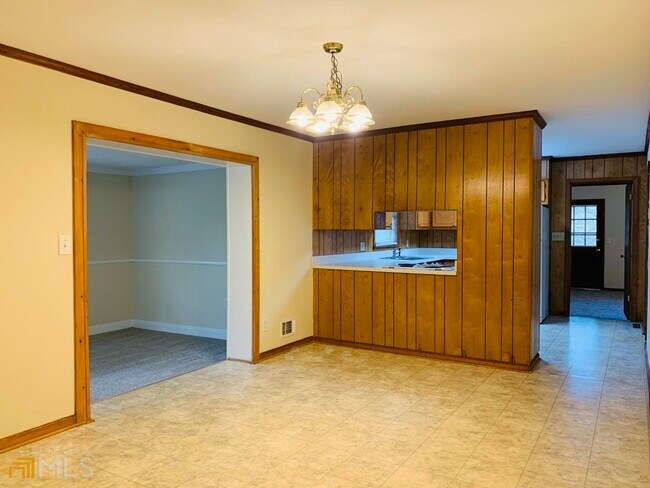 Building Photo - 105 Sunrise Dr