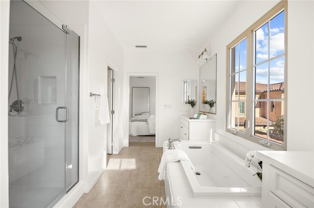 Building Photo - 75 Lupari