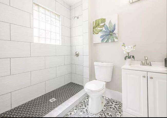 Building Photo - 1395 Beatie Ave SW