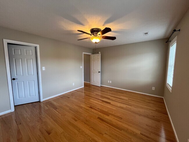 Building Photo - Townhouse at Wellington in Wyndhurst