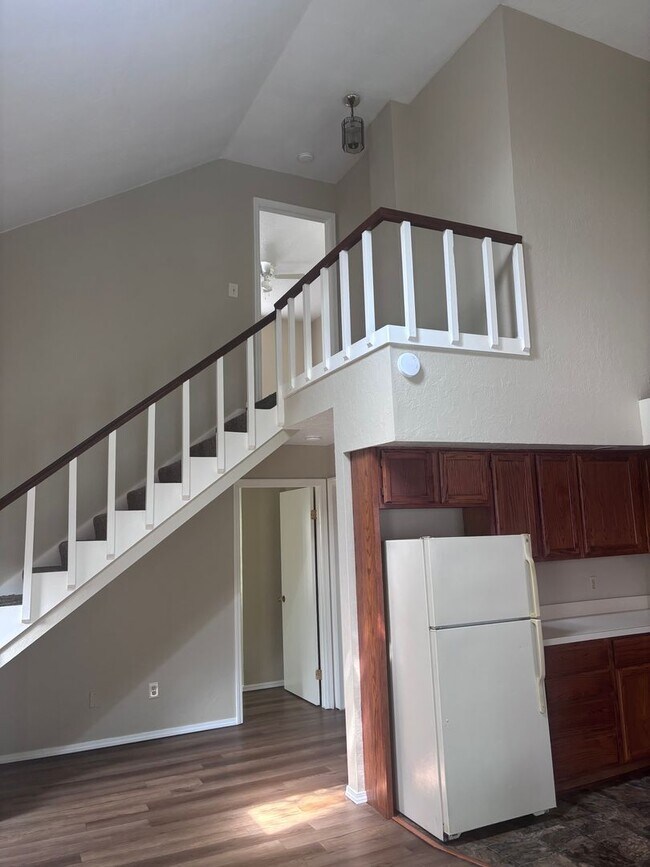 Building Photo - West Norman Duplex