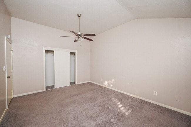 Building Photo - 1531 Grand Jct Dr