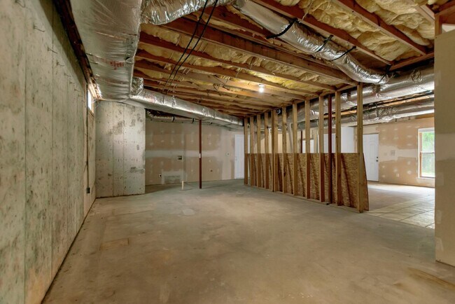 Building Photo - 1400 Slayden Wood Rd