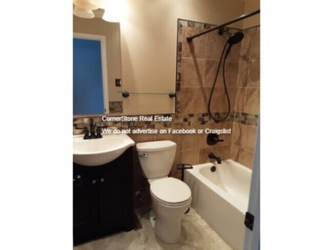 Building Photo - 207 Ingleside Dr