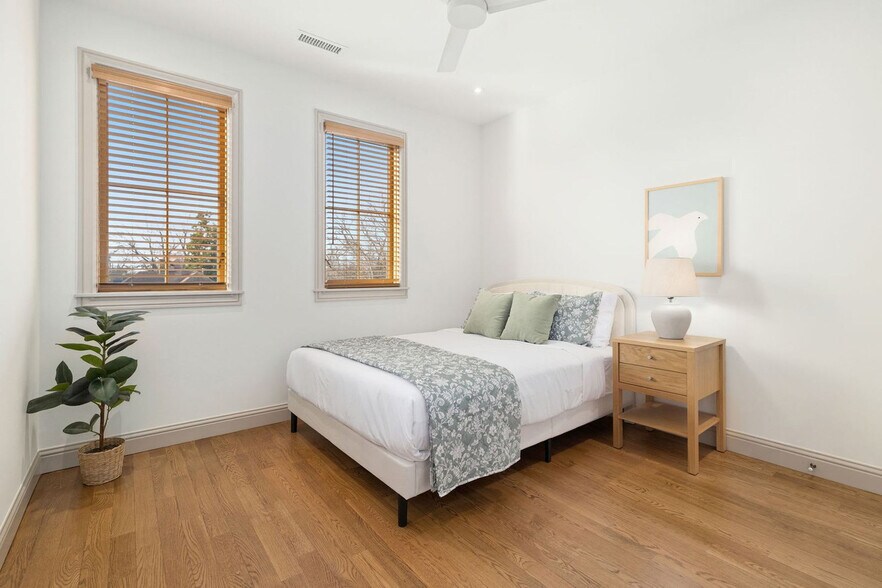 Building Photo - 501 NW B St