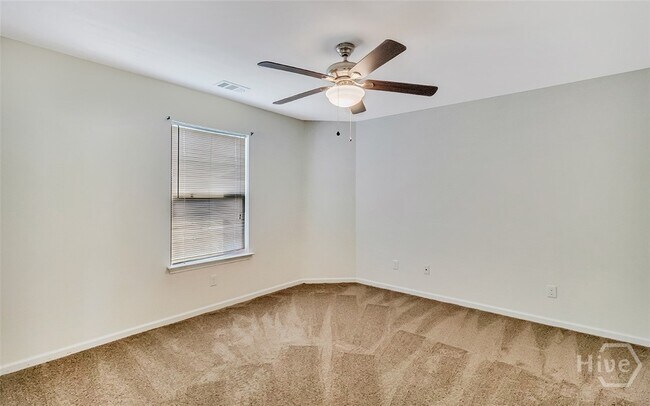 Building Photo - 40 Burnt Oak Rd