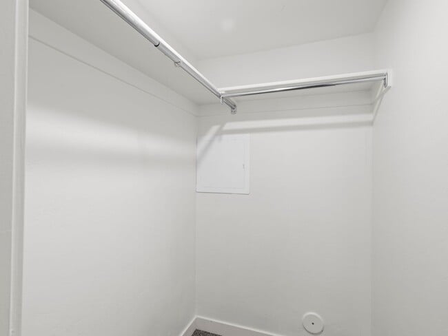 Building Photo - 14911 S Tumble Rock Way