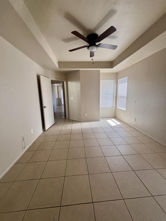 Building Photo - 3556 W Avenida Del Mar