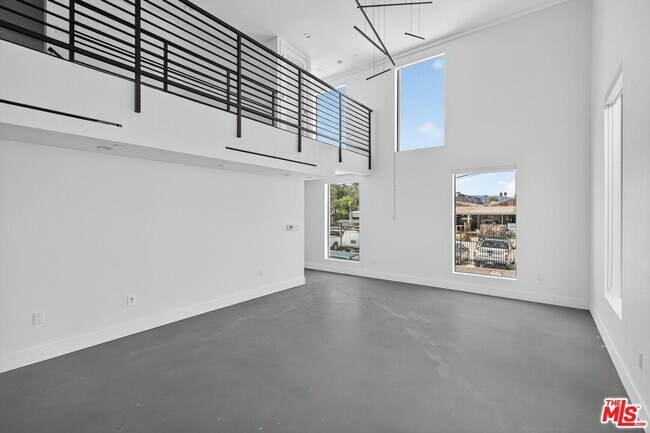 Building Photo - 2412 Eads St