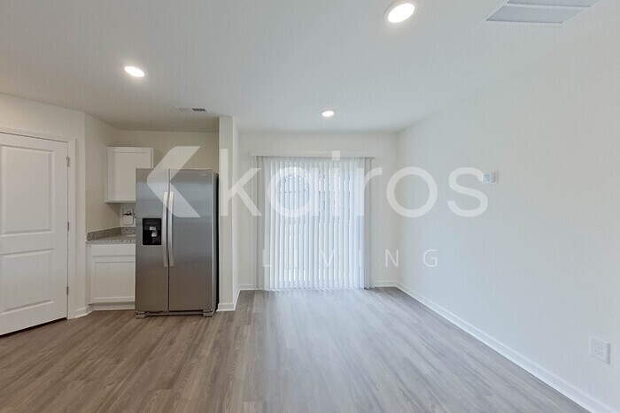 Building Photo - 7029 Peppermill Way