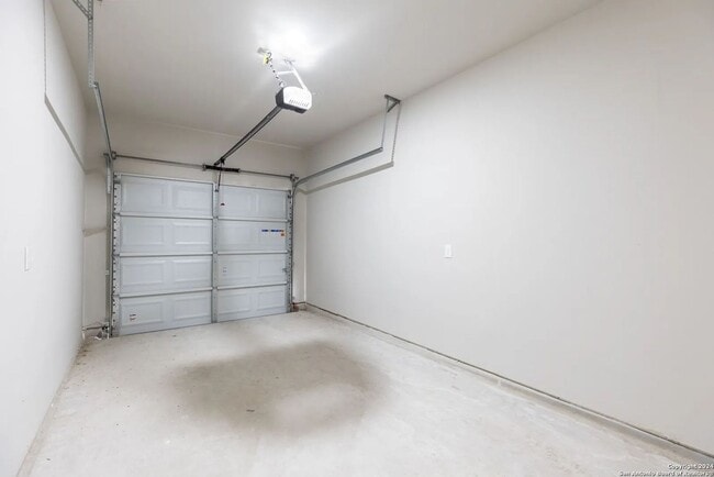 Building Photo - *Discover Elevated Living at Hunters Ranch!*