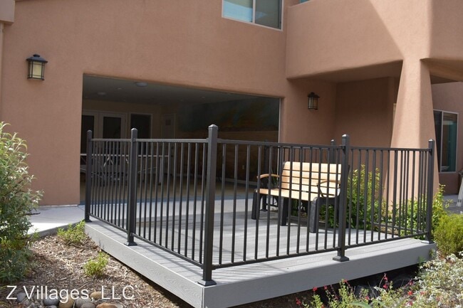 Building Photo - 9405 Avenida Maria