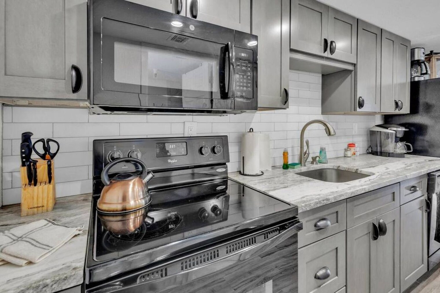 Building Photo - 790 Santa Rosa Blvd