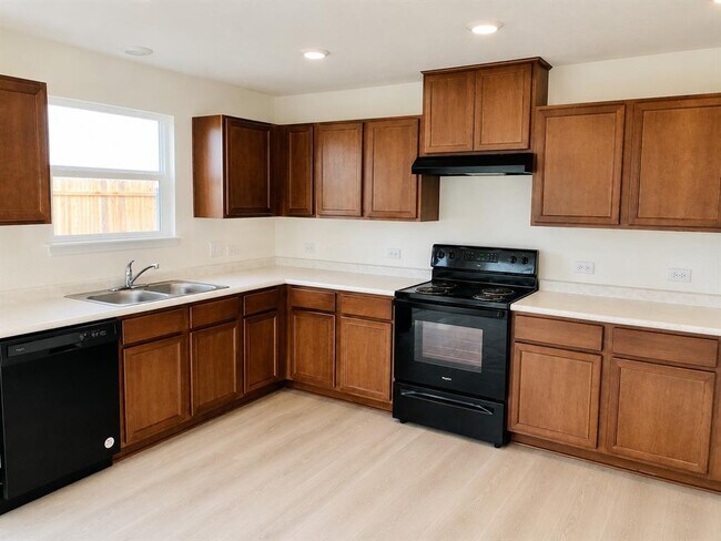 Building Photo - 13501 Martha Washington Pl