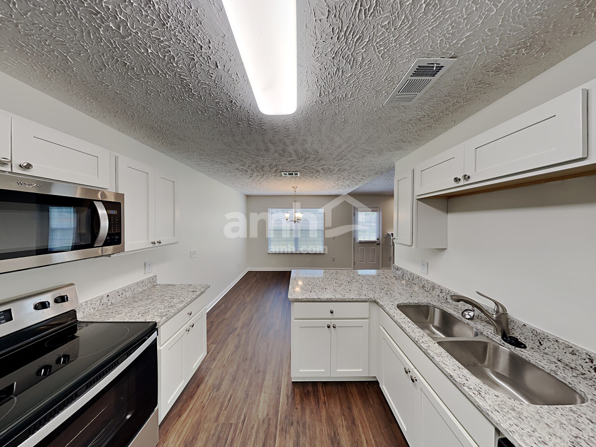 Building Photo - 1856 Portview Dr