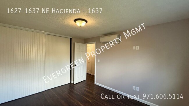 Building Photo - Modern 2BD/1.5BA Home with Fireplace, Mini...