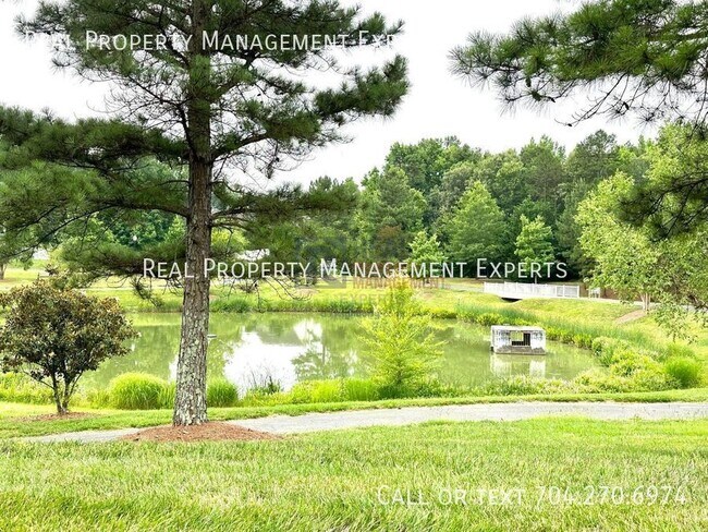 Building Photo - 13102 Heath Grove Dr