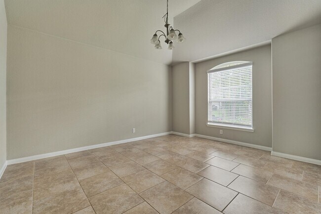 Building Photo - 3303 Woodchuck Rd