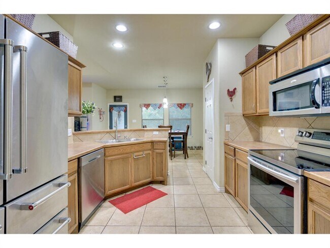 Building Photo - 14808 Foy Dr