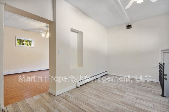 Building Photo - 27 Hermon St