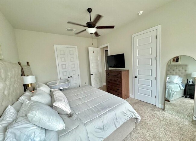 Building Photo - 2810 Sebring Cir