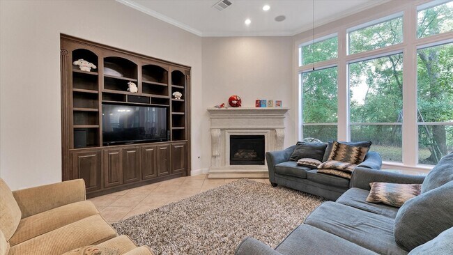 Building Photo - 3 N Fair Manor Cir
