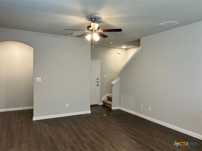 Building Photo - 3414 Lindsay Ln