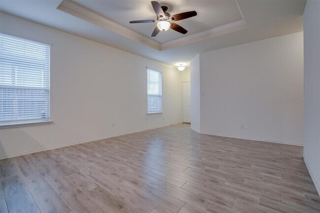 Building Photo - 217 La Dera Dr