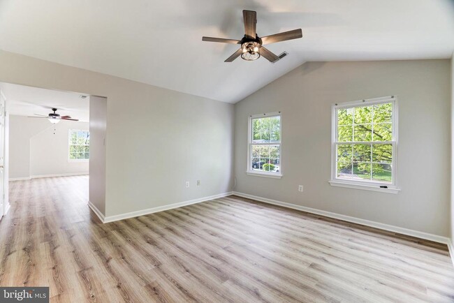 Building Photo - 13868 Racine Ct