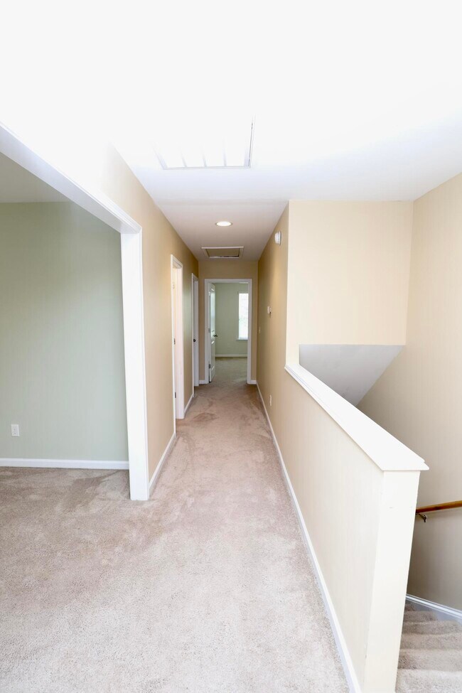 Building Photo - 1761 Nicholas Dr