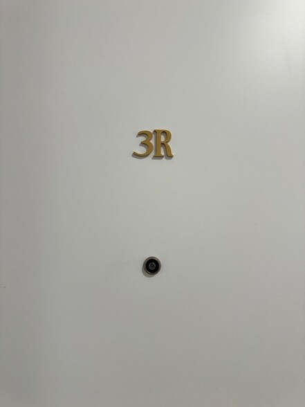 Building Photo - 85 W High St