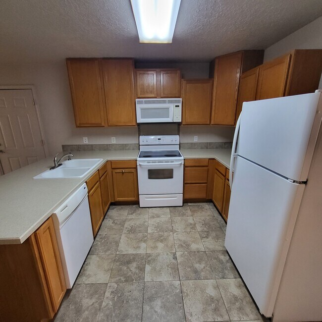 Kitchen - 1920 South Avenue G
