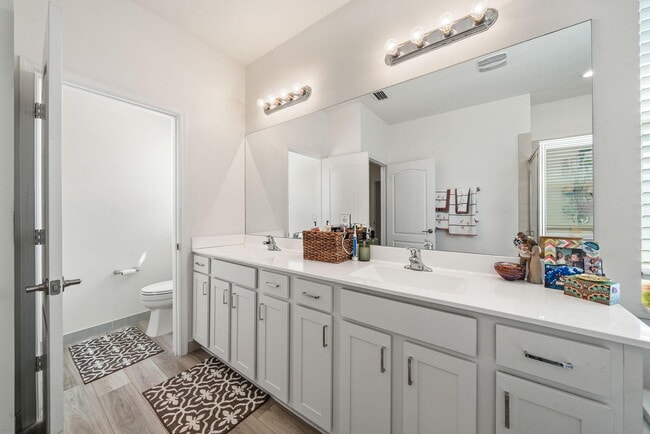 Building Photo - 7294 NW Farnsworth Cir