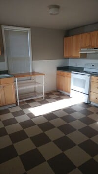 Building Photo - Coming Soon! Available 9/1/25 Downtown Boi...